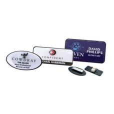 Etiquette pour noms avec attache en epingle 75x40mm ou 75x30mm